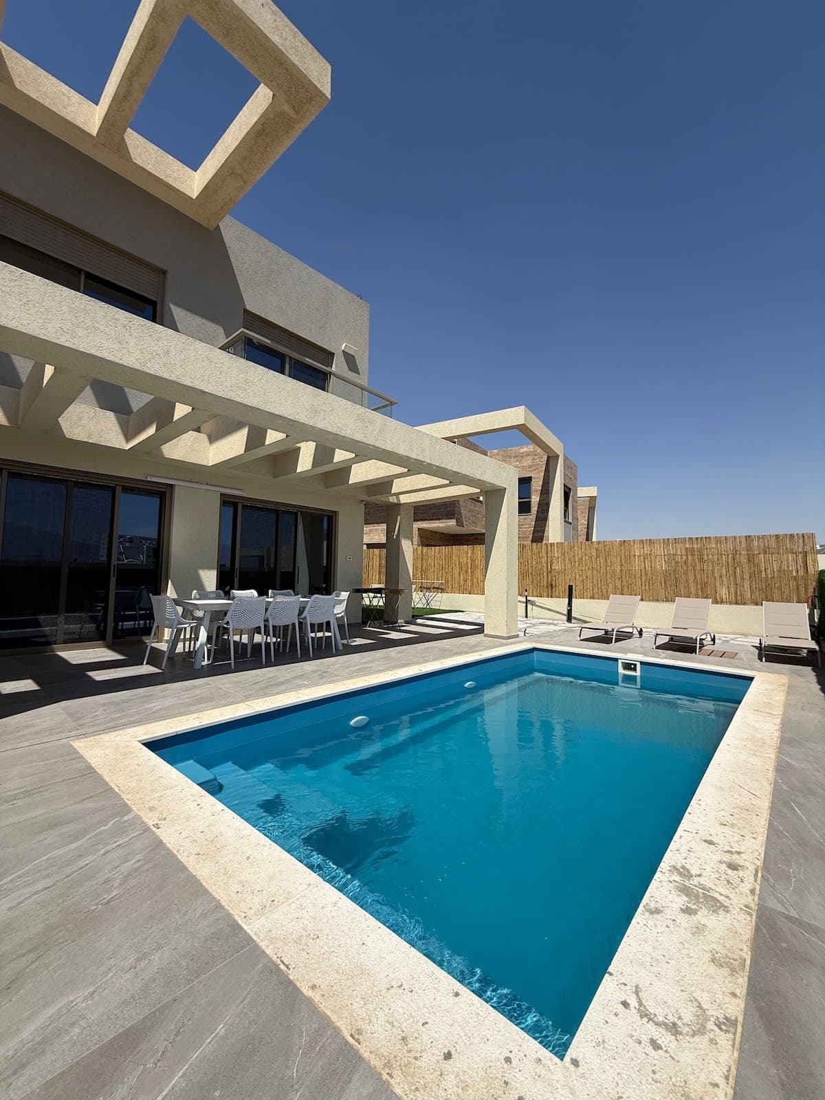 Villa אופק הים 5 חדרי שינה בריכה מחוממת